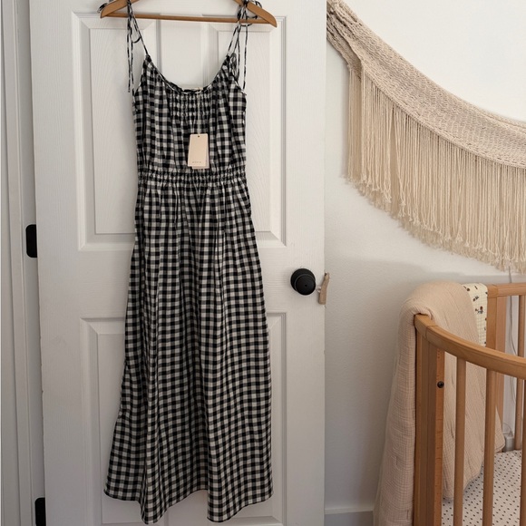 DÔEN Leslie Dress in Marilyn Gingham - Picture 6 of 9